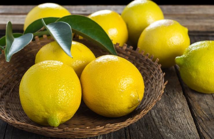 Limoni nel cestino 