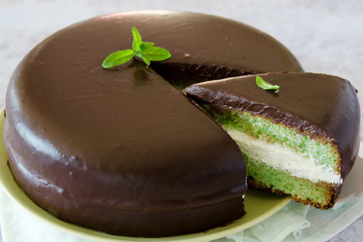 Metto insieme menta e cioccolato e creo una torta deliziosa e in perfetto tema estate