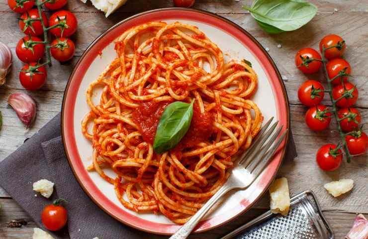 ricetta pasta pomodoro