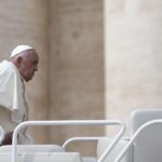 Papa Francesco durante un'udienza a piazza San Pietro