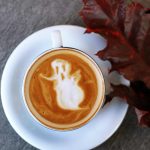 Un caffè a tema Halloween