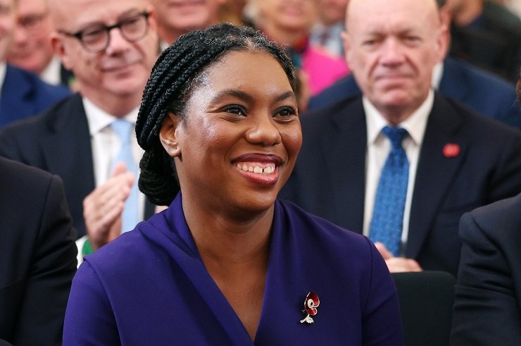 Kemi Badenoch è la nuova leader dei conservatori del Regno Unito